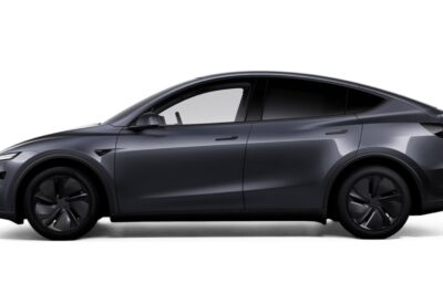 Tesla Makes Grand Entry into India with First Showroom in Mumbai